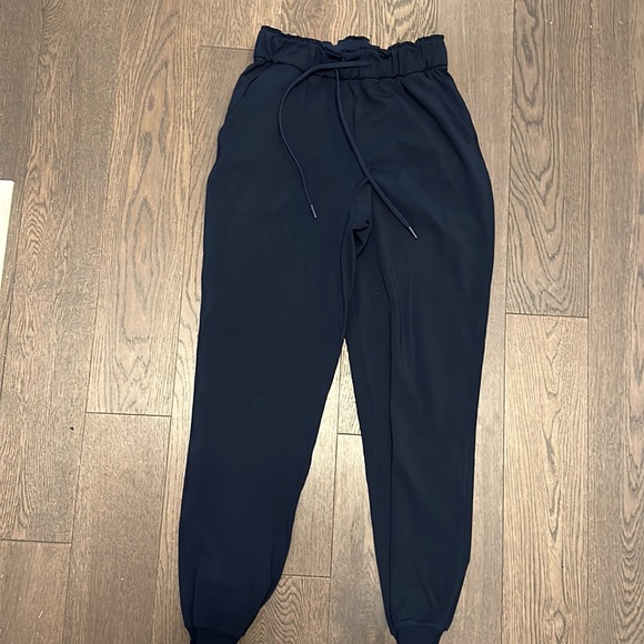 Stretch High-Rise Jogger
Full Length - Picture 4 of 7